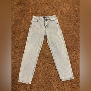 BOOHOO MAN Relaxed Fit Light Blue Jeans